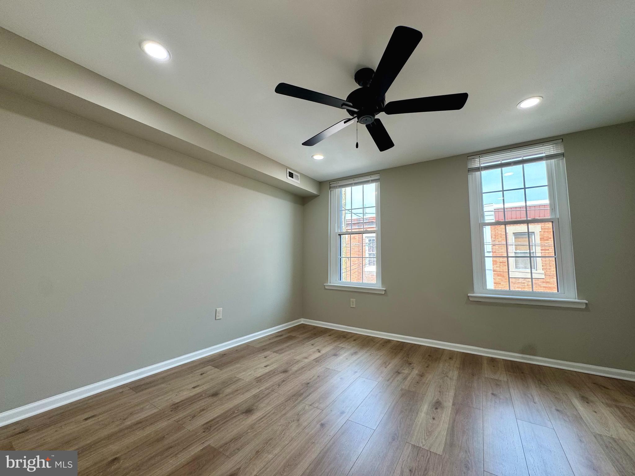 PORT RICHMOND - Residential