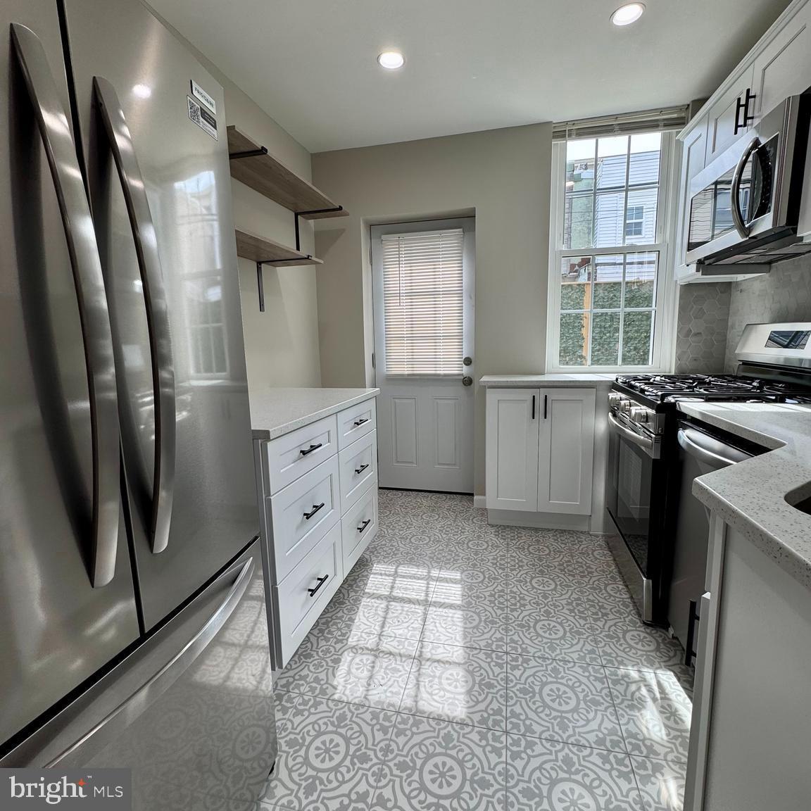 PORT RICHMOND - Residential