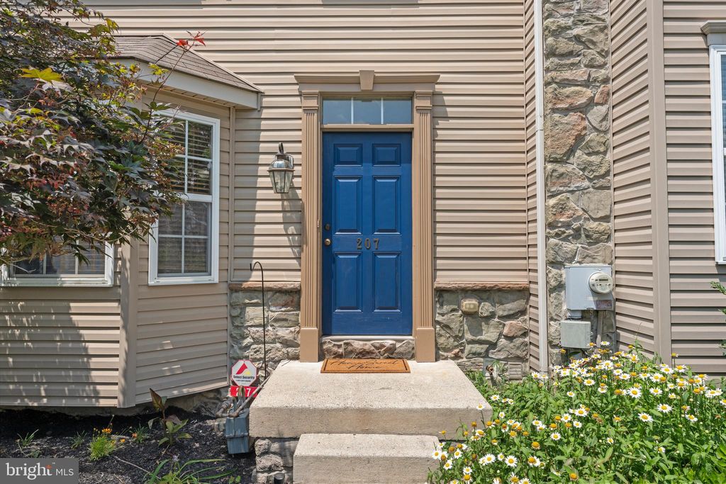 Photo of 207 Cartledge Lane, MILLERSVILLE, PA 17551 (MLS # PALA2073658)