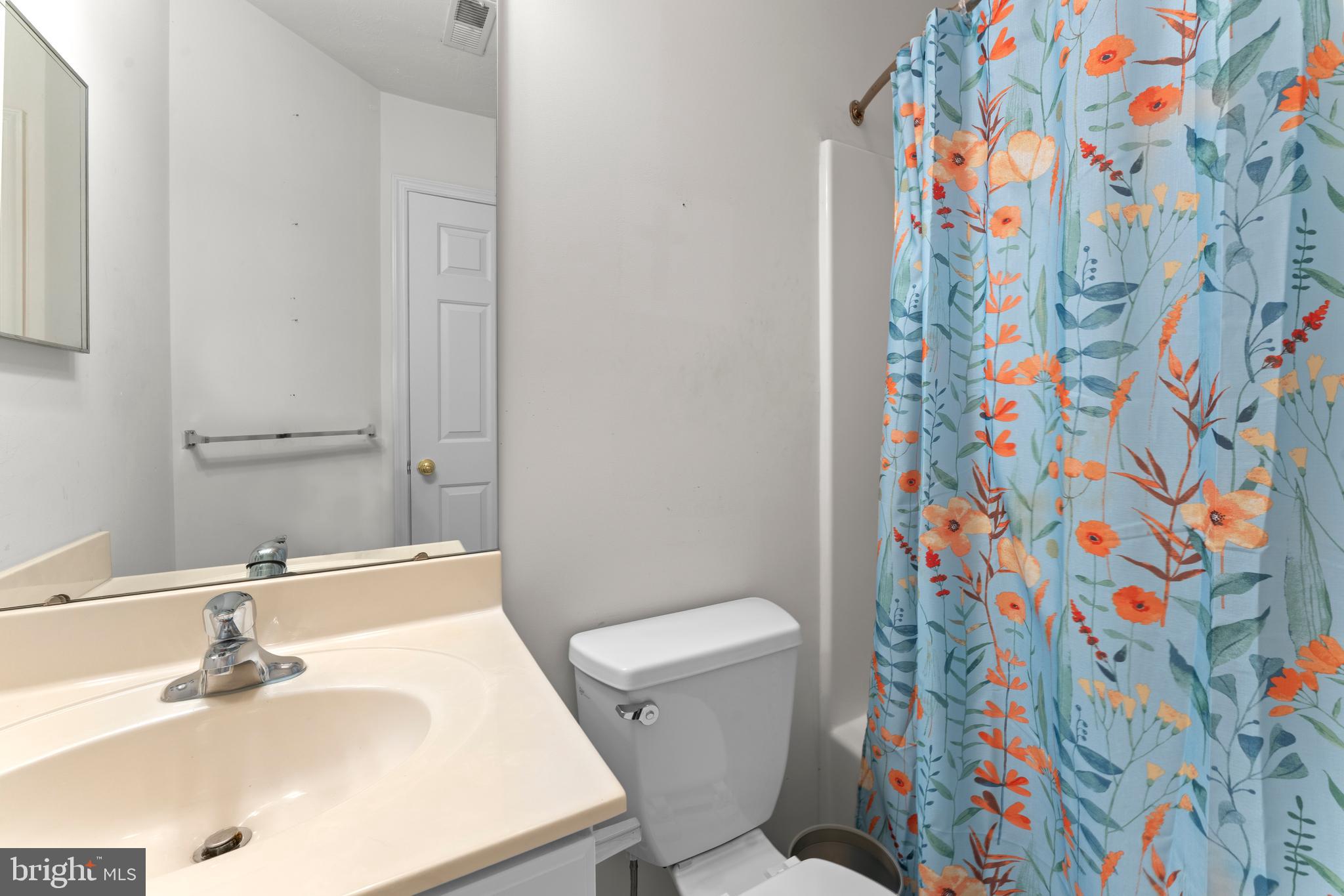 MANOR OAKS - Residential