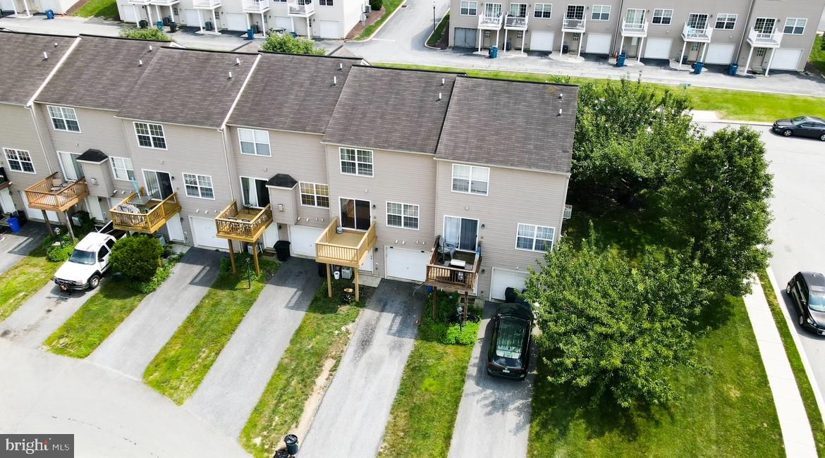 MANOR OAKS - Residential