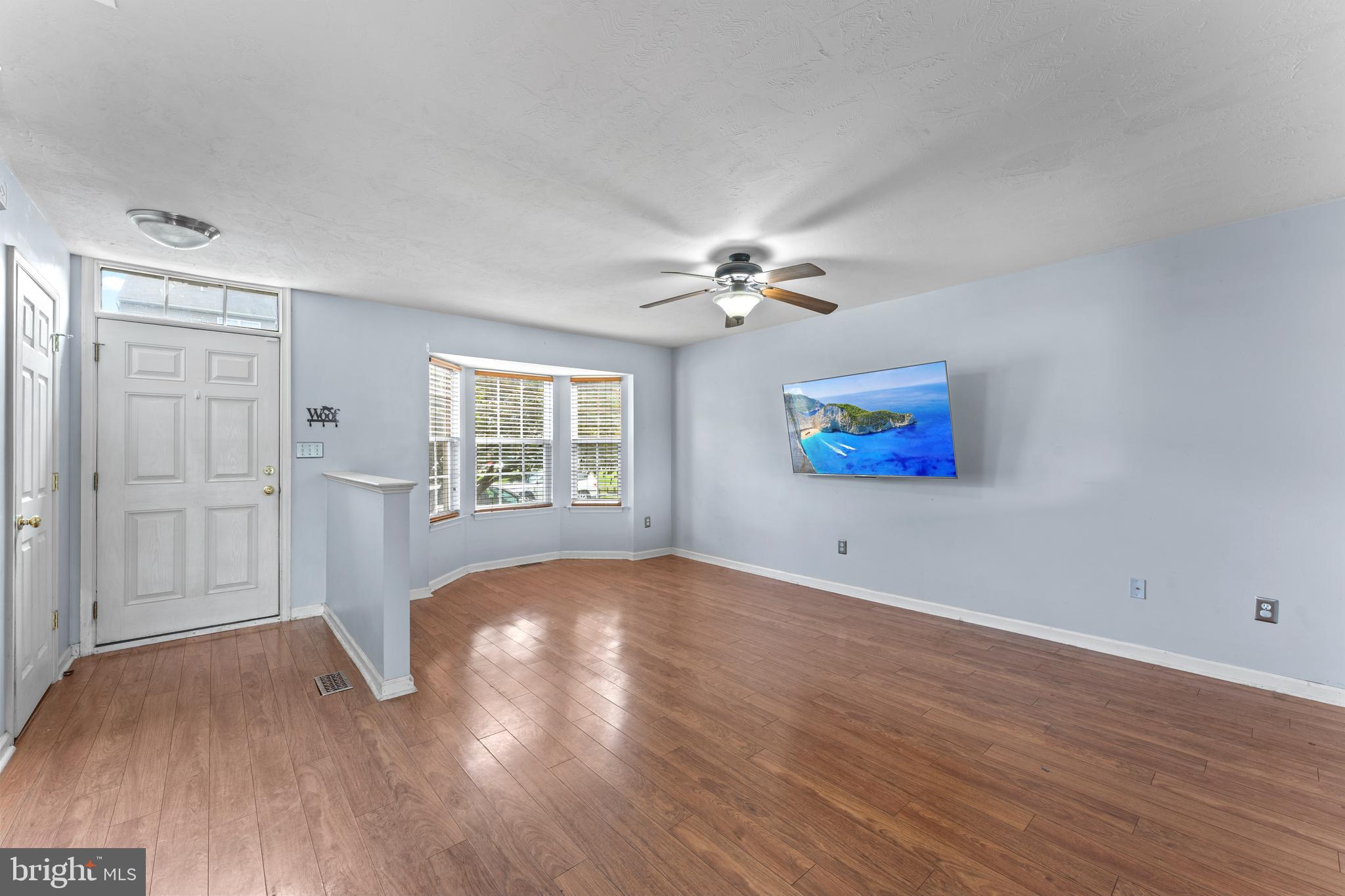 MANOR OAKS - Residential