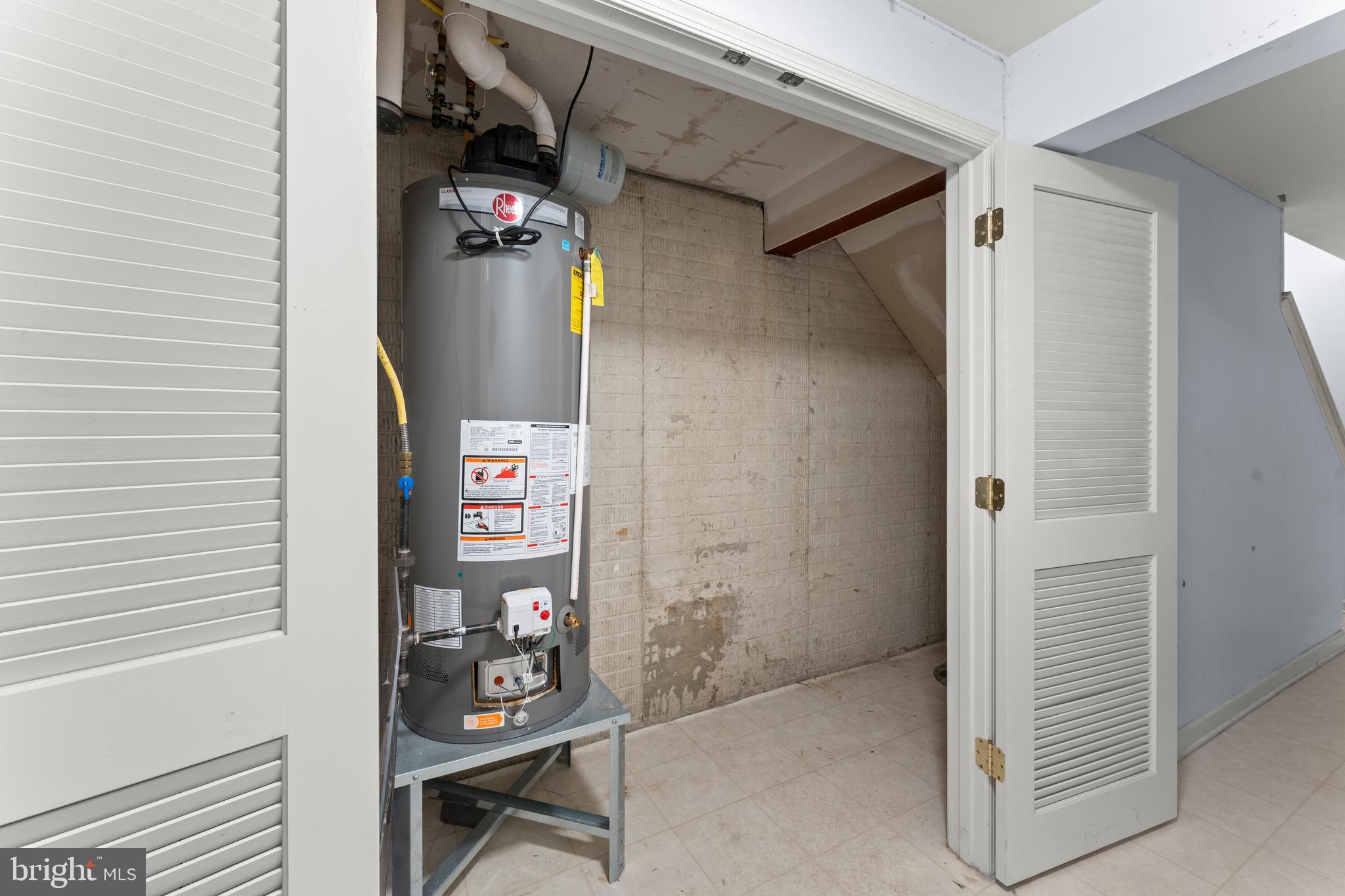 MANOR OAKS - Residential