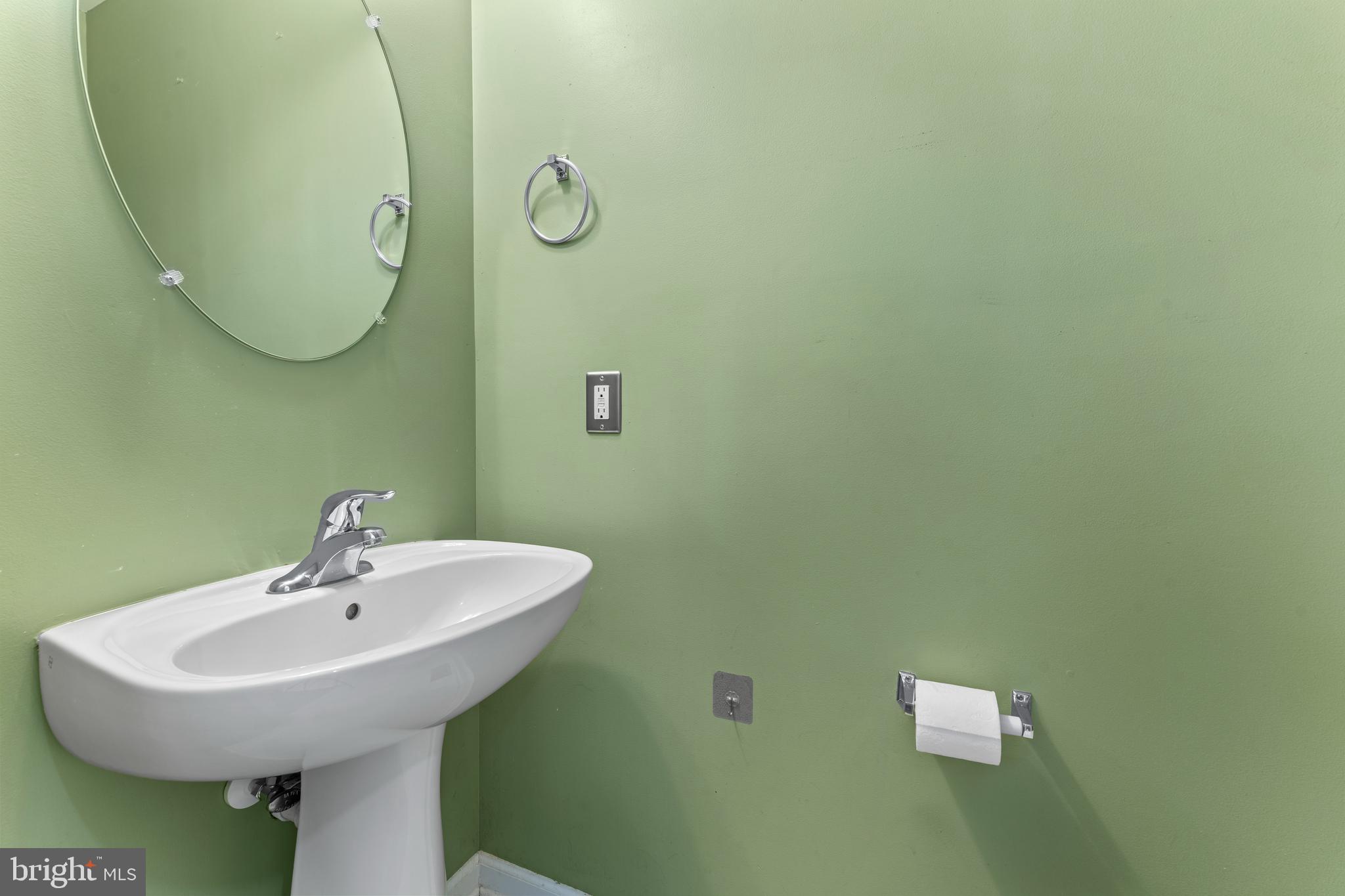 MANOR OAKS - Residential