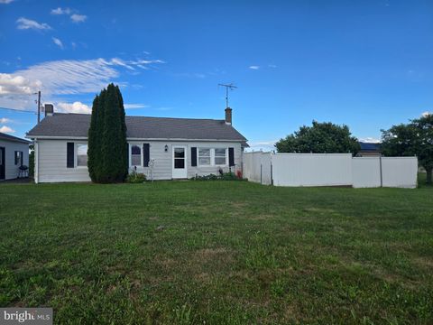 Homes For Sale - 96 Amity Road<br/> DUNCANNON, PA 17020