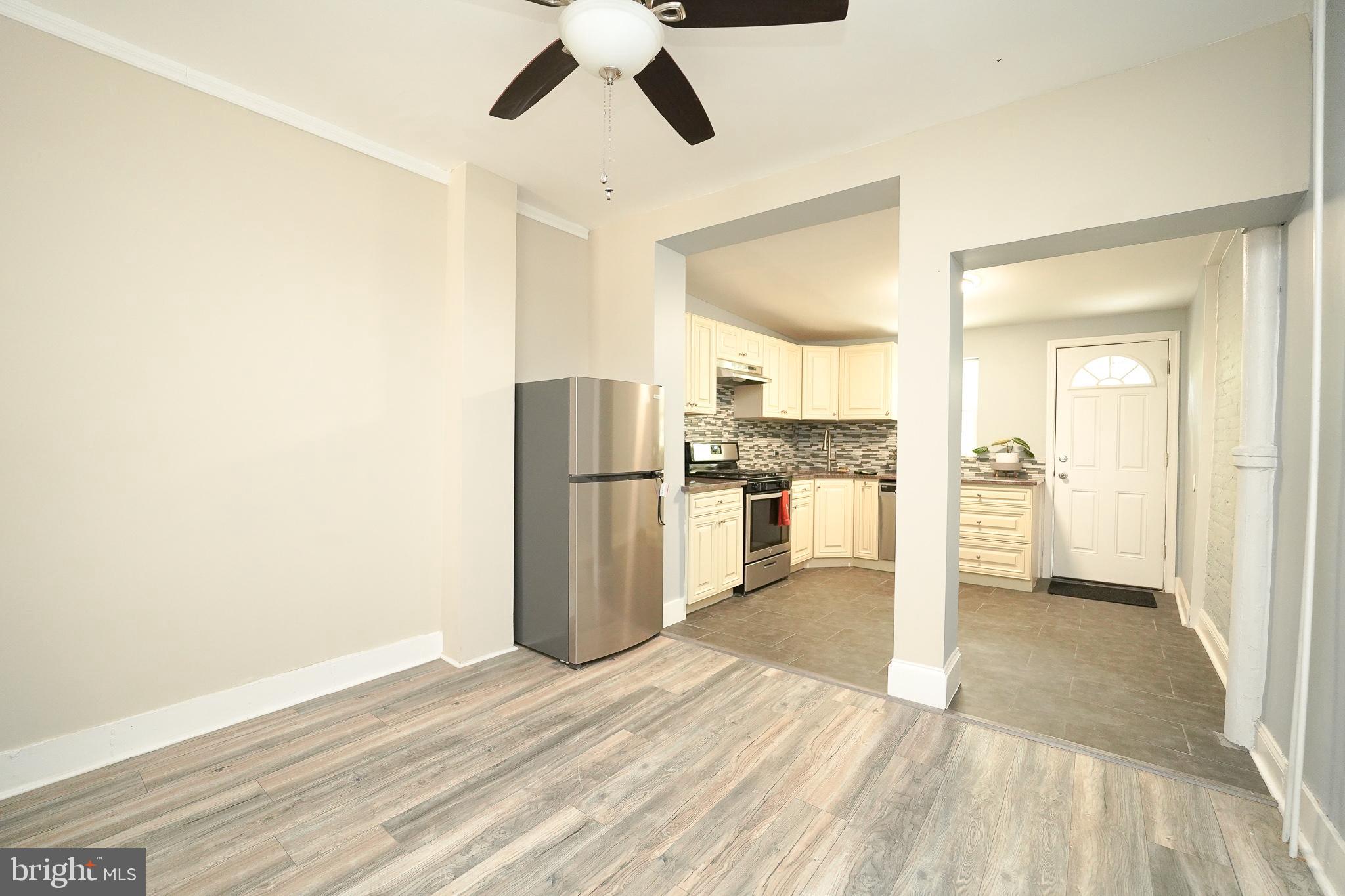 EAST KENSINGTON - Residential
