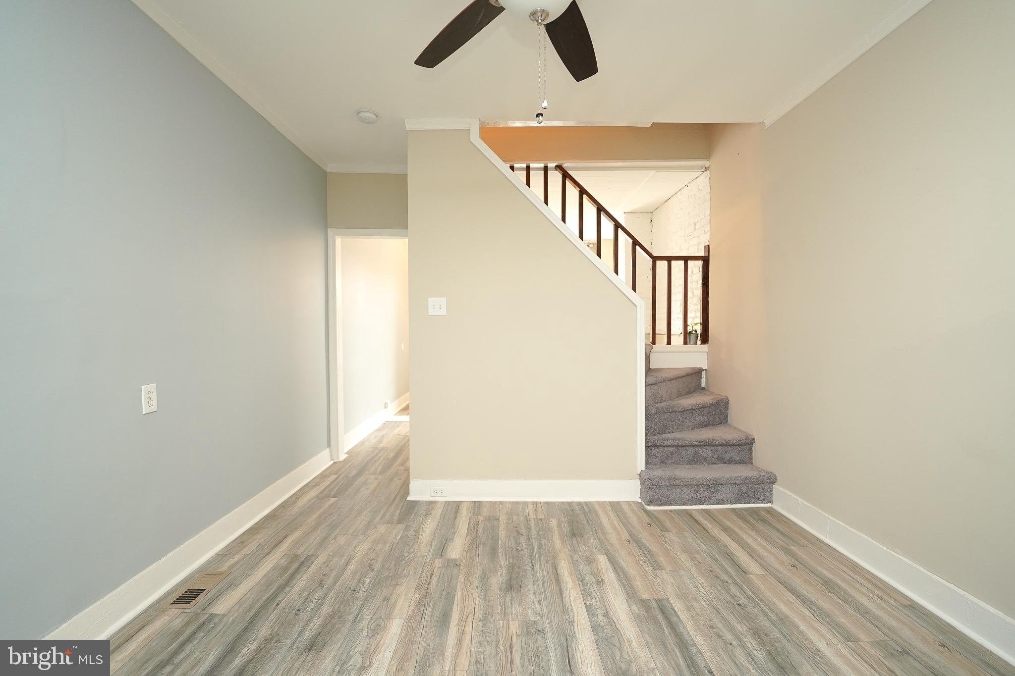 EAST KENSINGTON - Residential