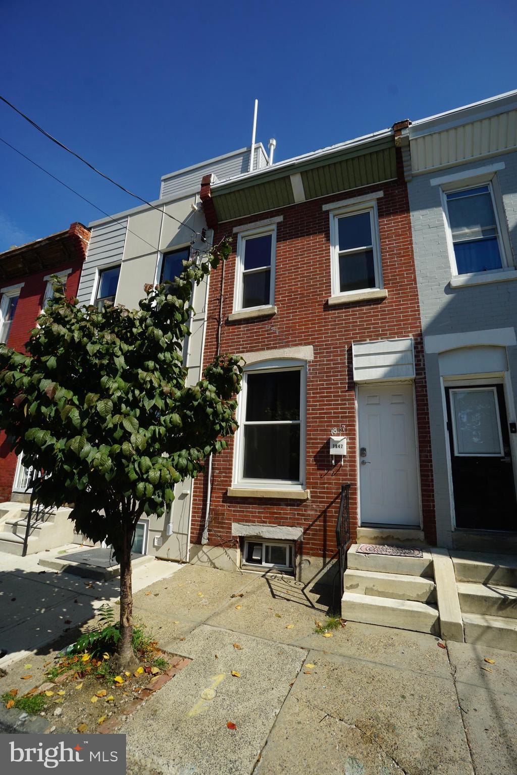 EAST KENSINGTON - Residential