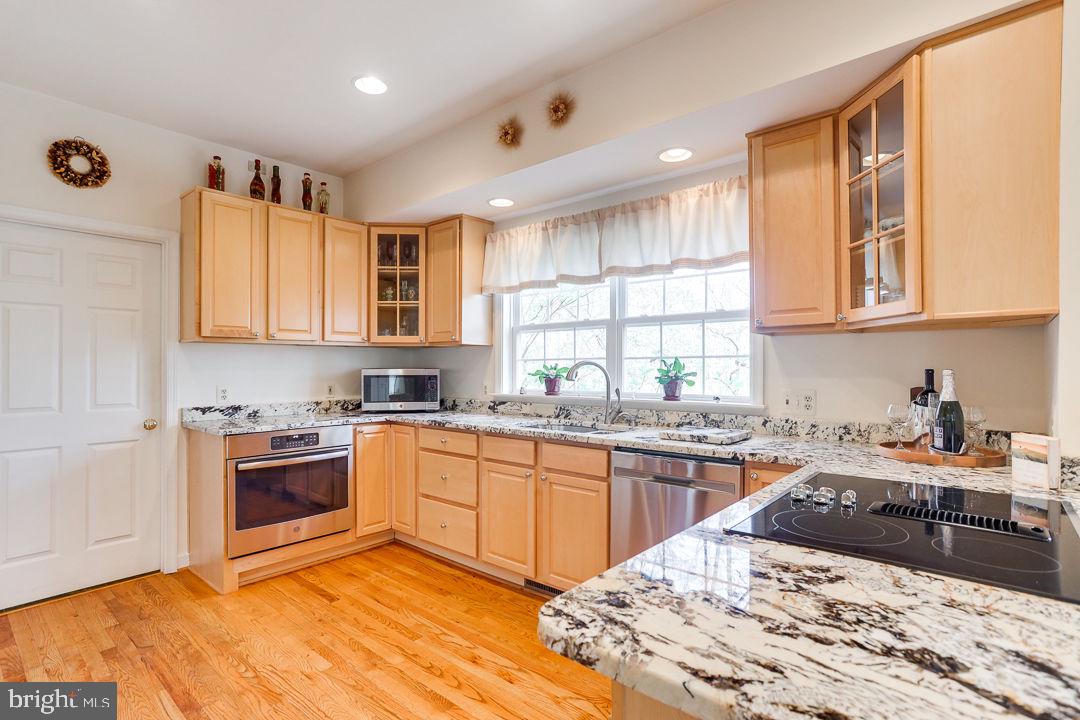 LEWIS CHAPEL - Residential