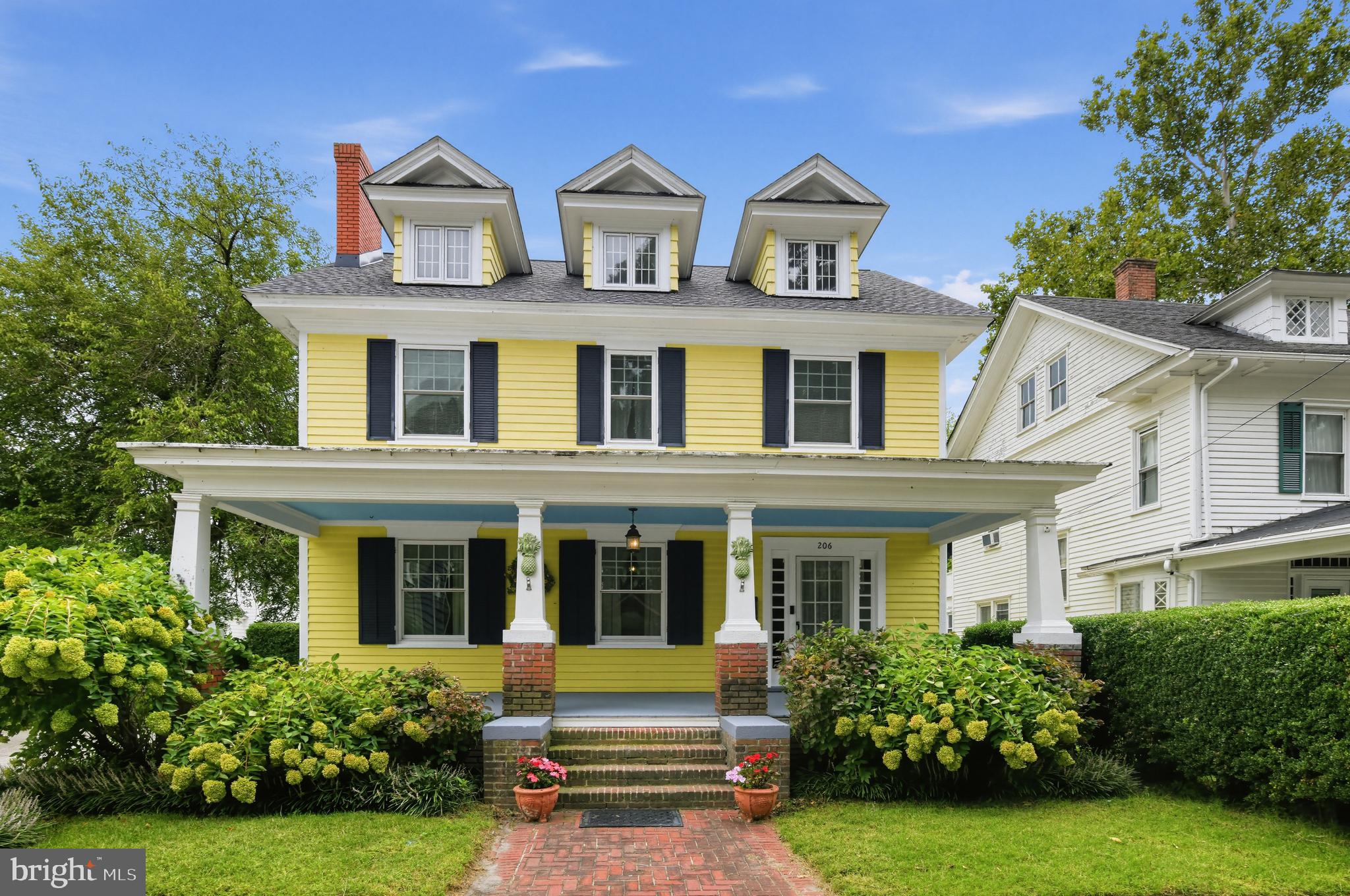 206 WALNUT STREET - Photo 2