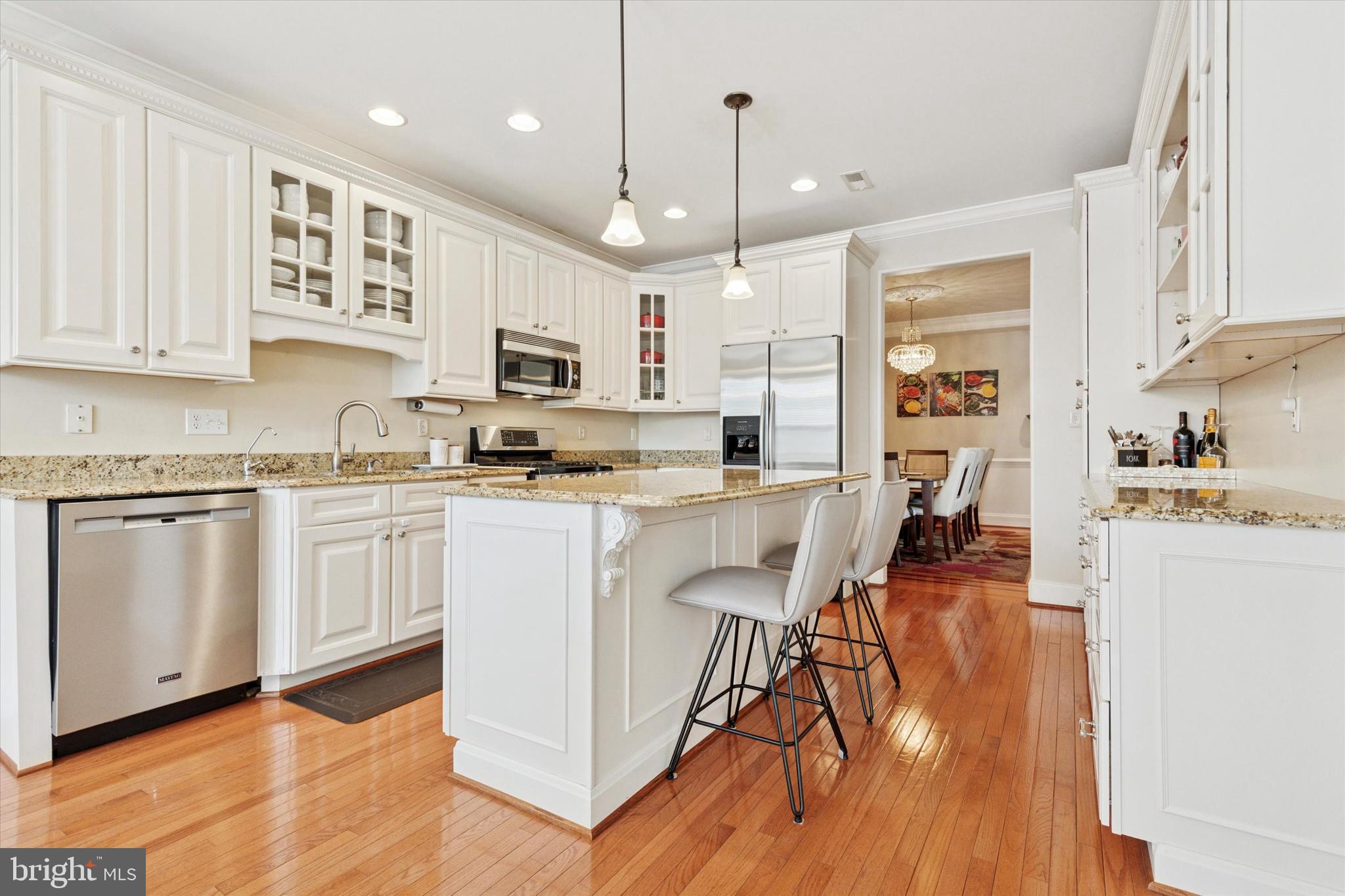 570 FAWNVIEW CIRCLE
