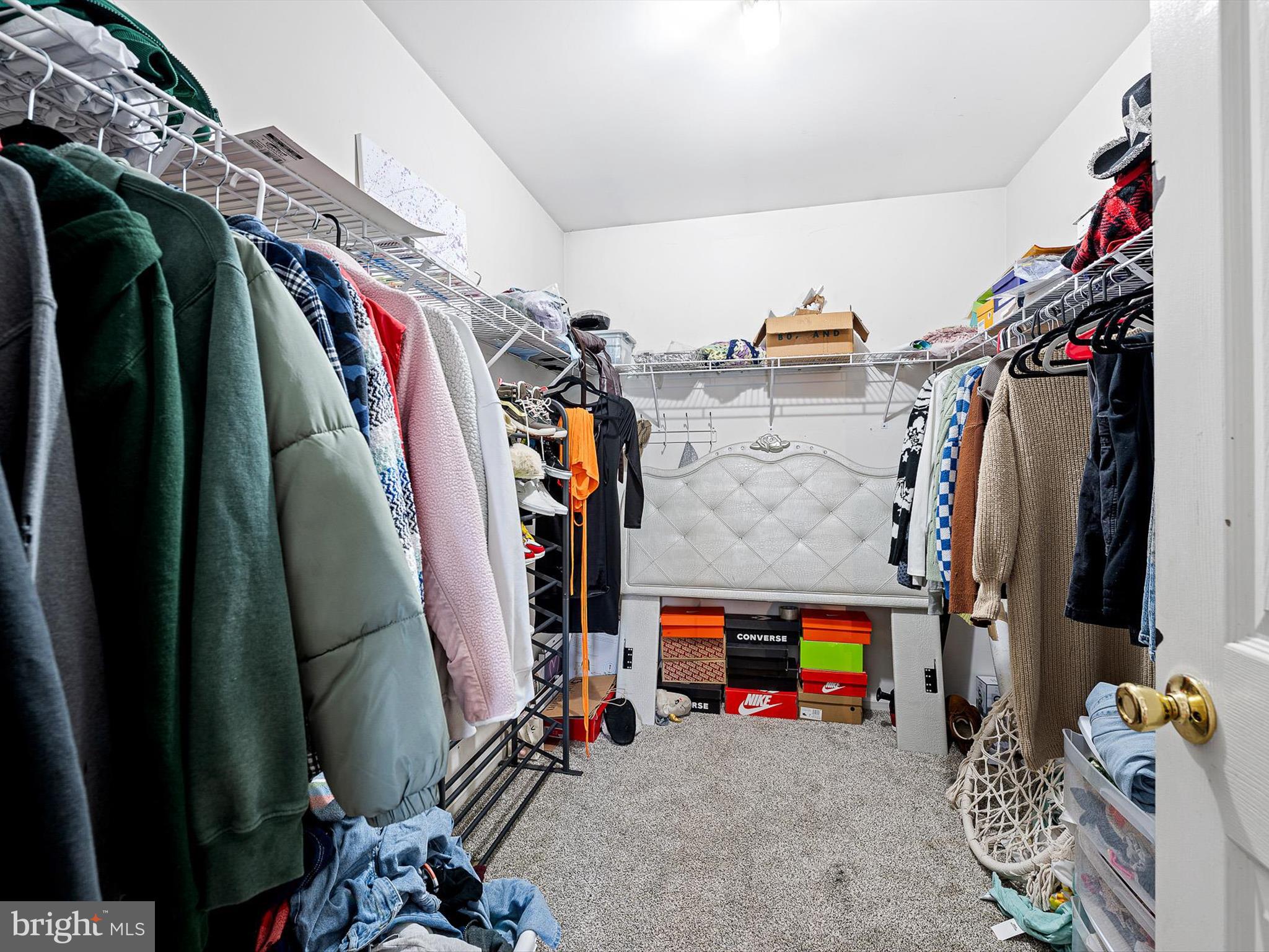 EAGLES NEST - Residential