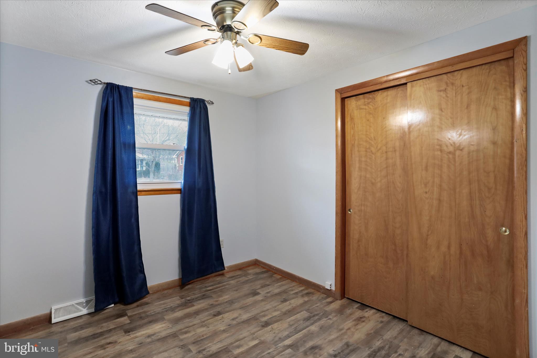 KNOBLEY ESTATES - Residential