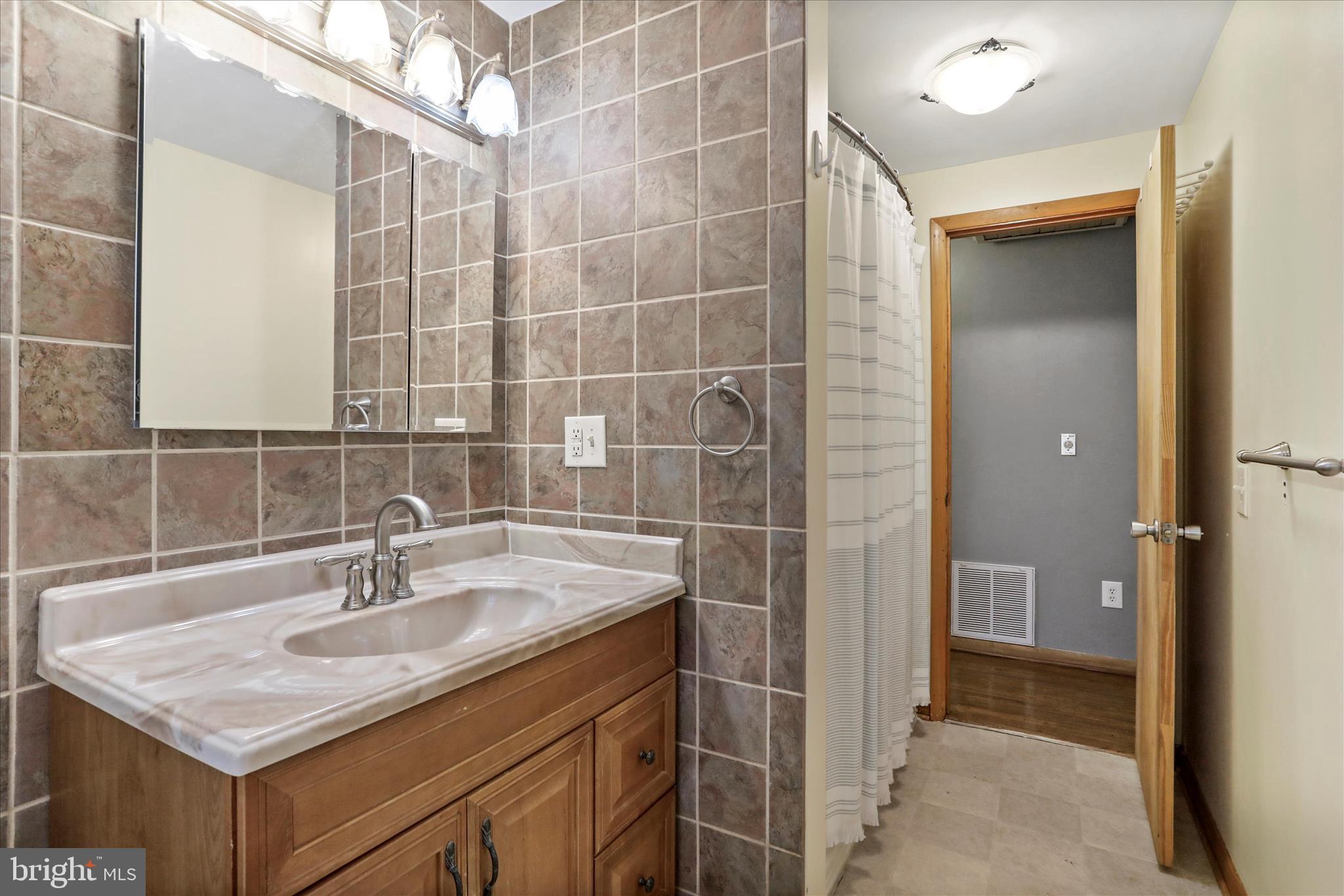 KNOBLEY ESTATES - Residential