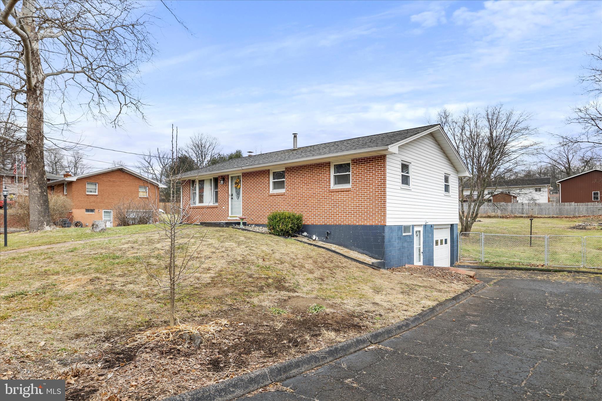 KNOBLEY ESTATES - Residential