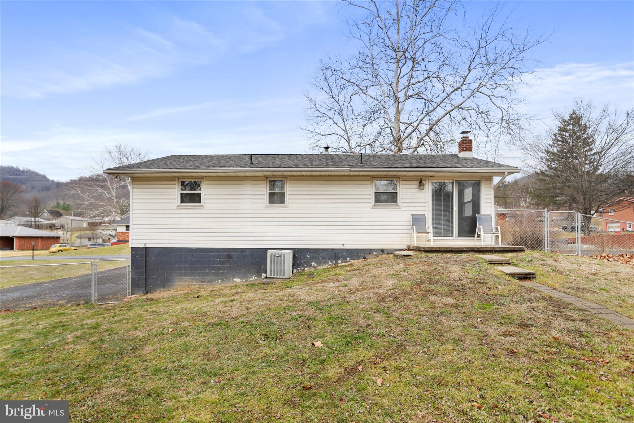 KNOBLEY ESTATES - Residential