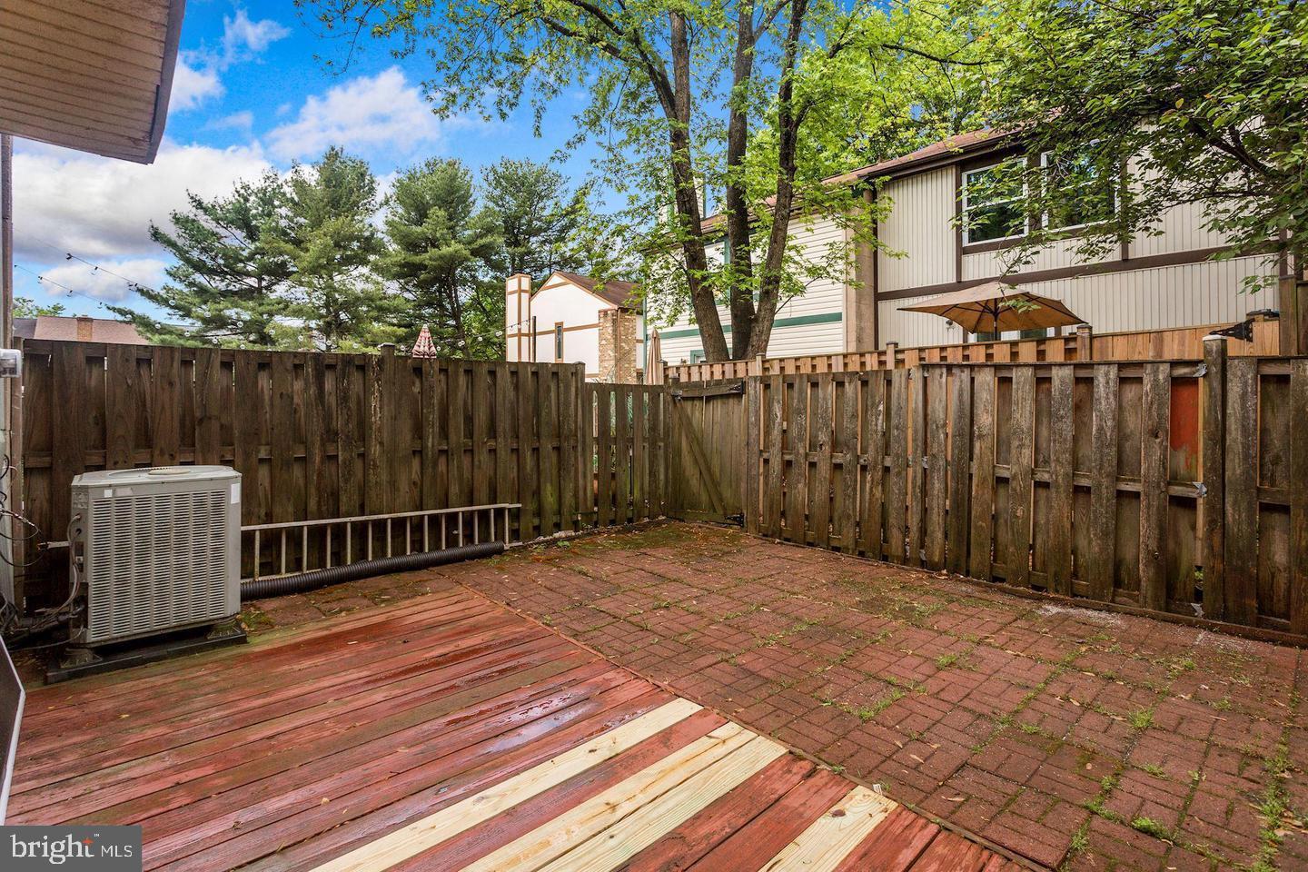 6060 HOLLOW KNOLL COURT