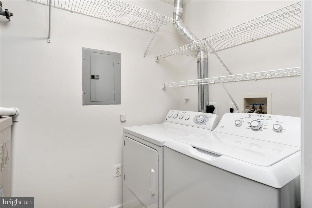 POTOMAC RIDGE - Residential