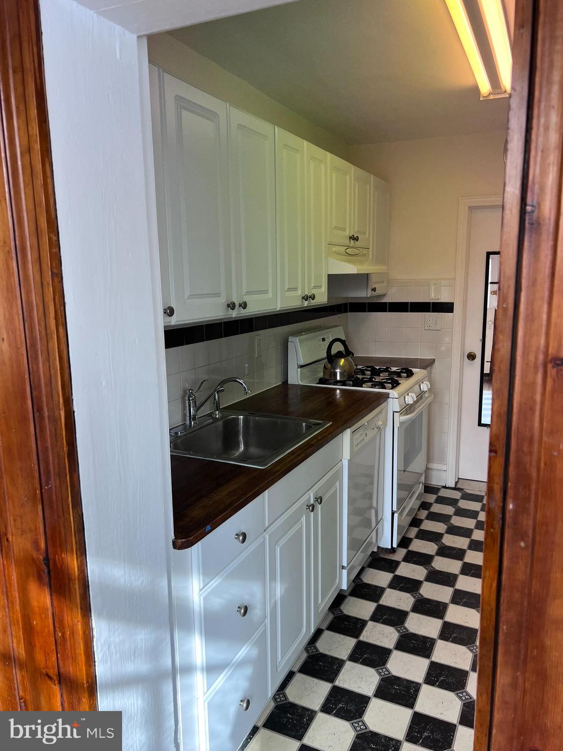 GERMANTOWN - Residential Lease