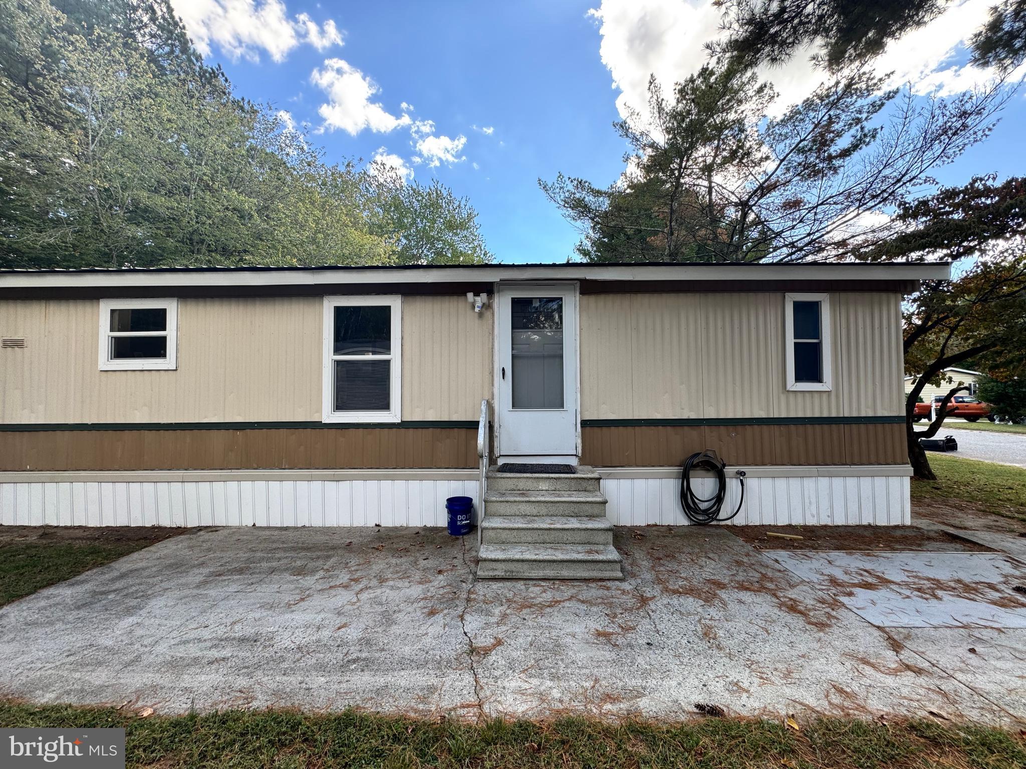 229 SAND CASTLE BOULEVARD