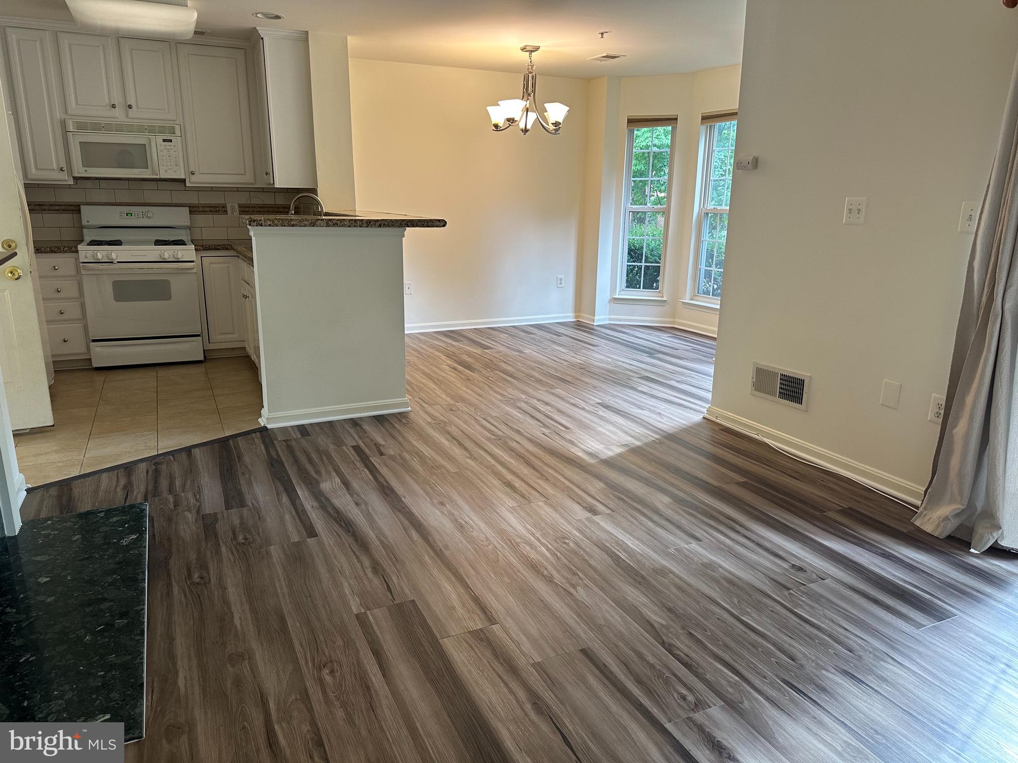 GLADE AT HUNTERS WOODS - Residential Lease