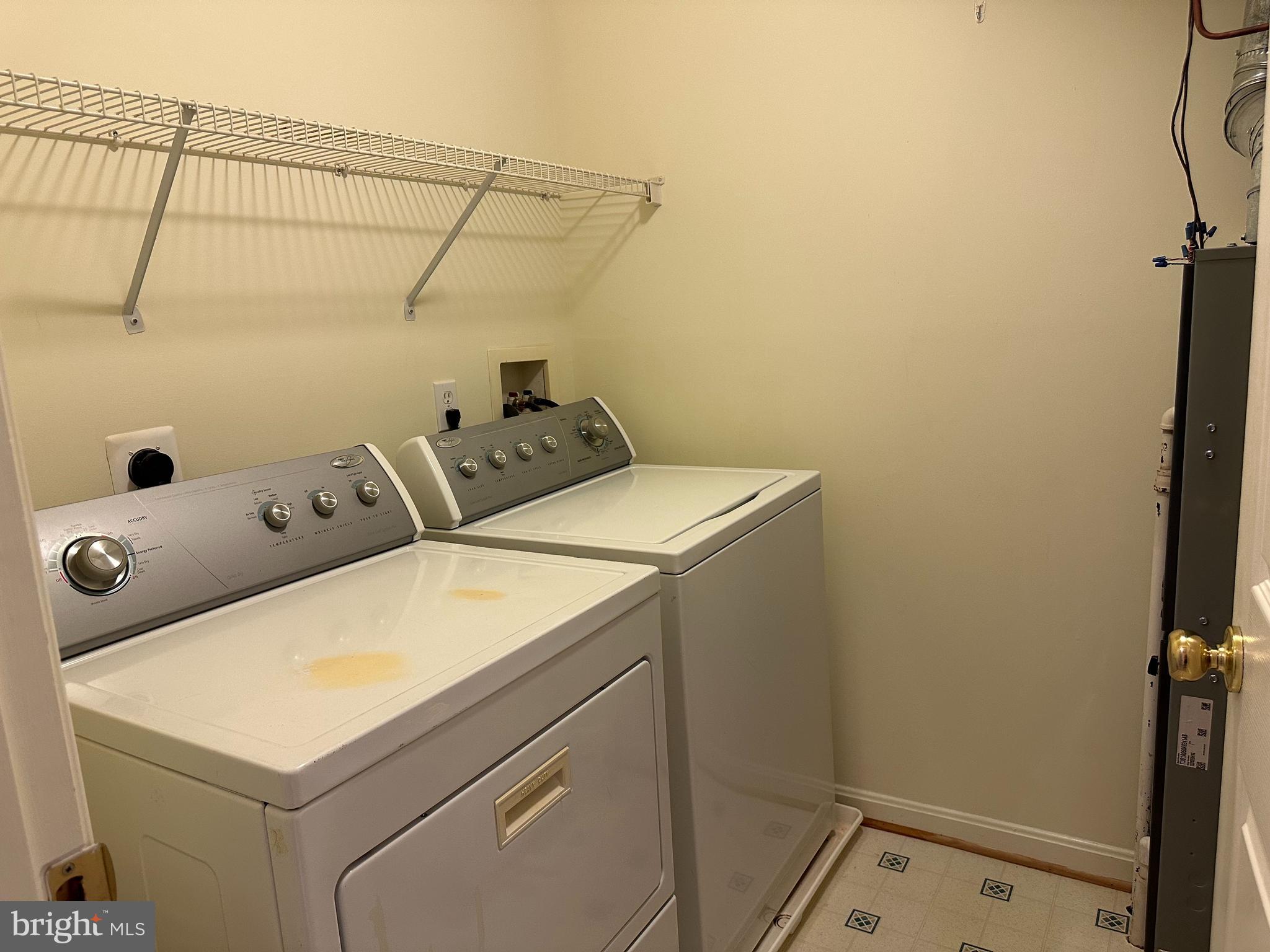 GLADE AT HUNTERS WOODS - Residential Lease