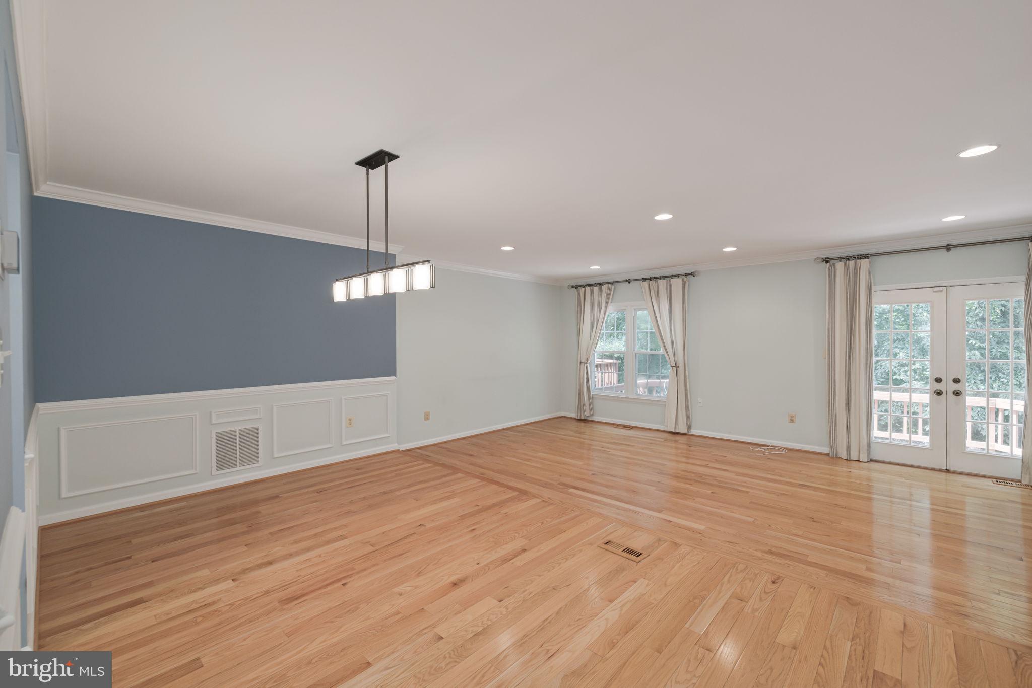 WILLOW CREEK - Residential