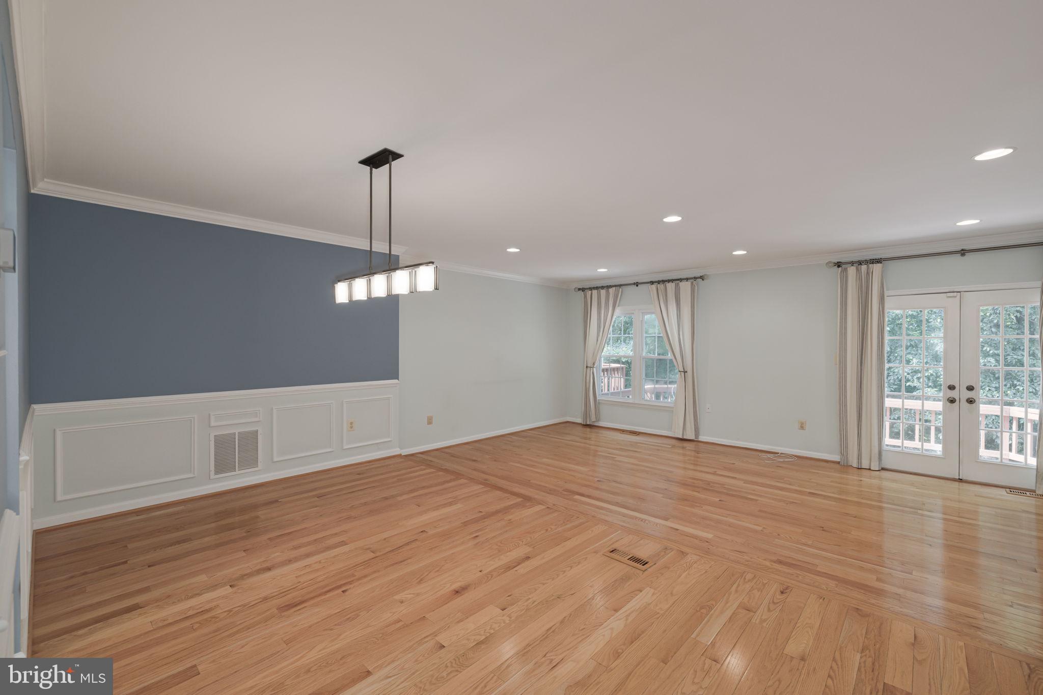 WILLOW CREEK - Residential