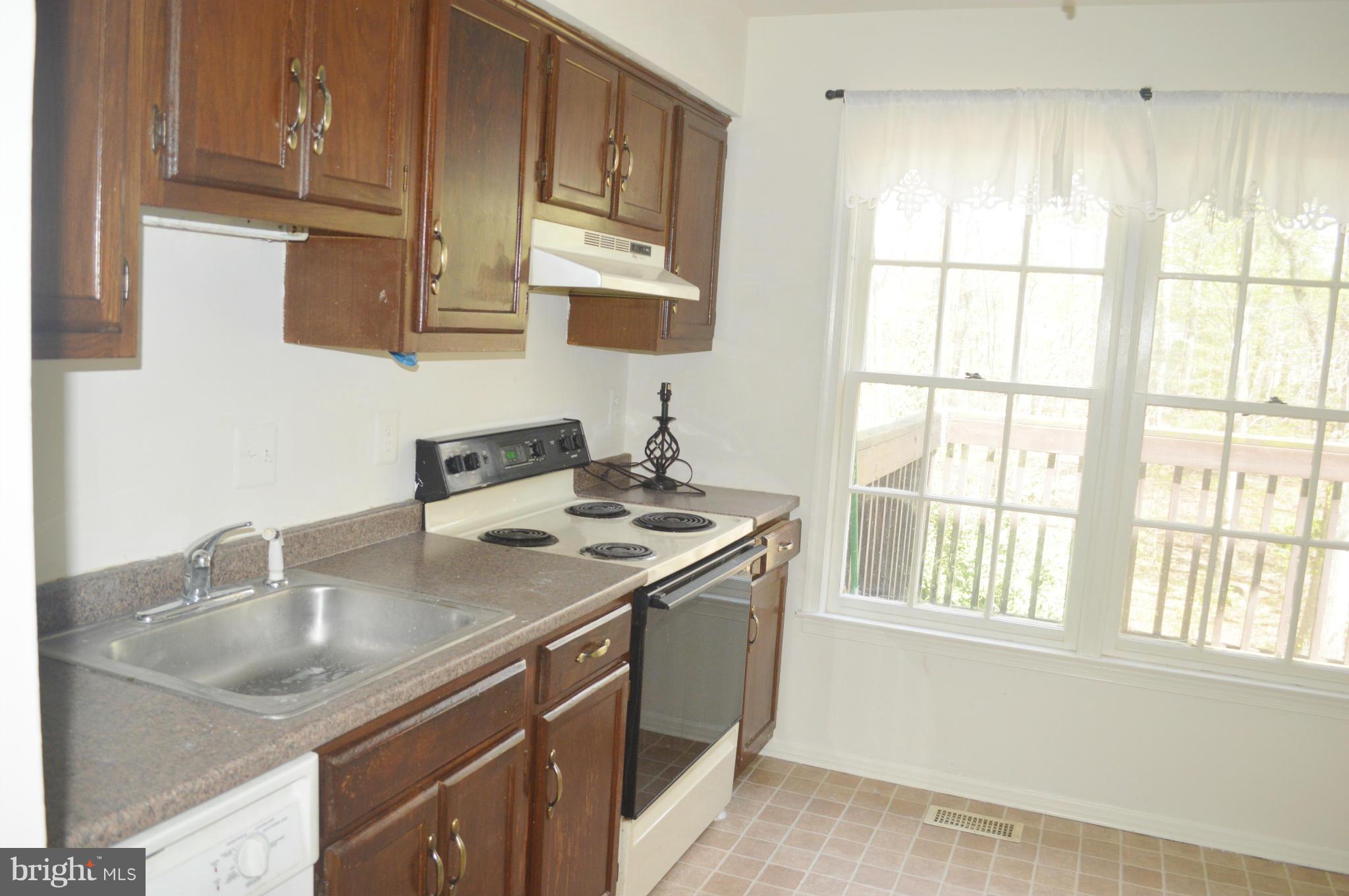 LAKE RIDGE - Residential Lease