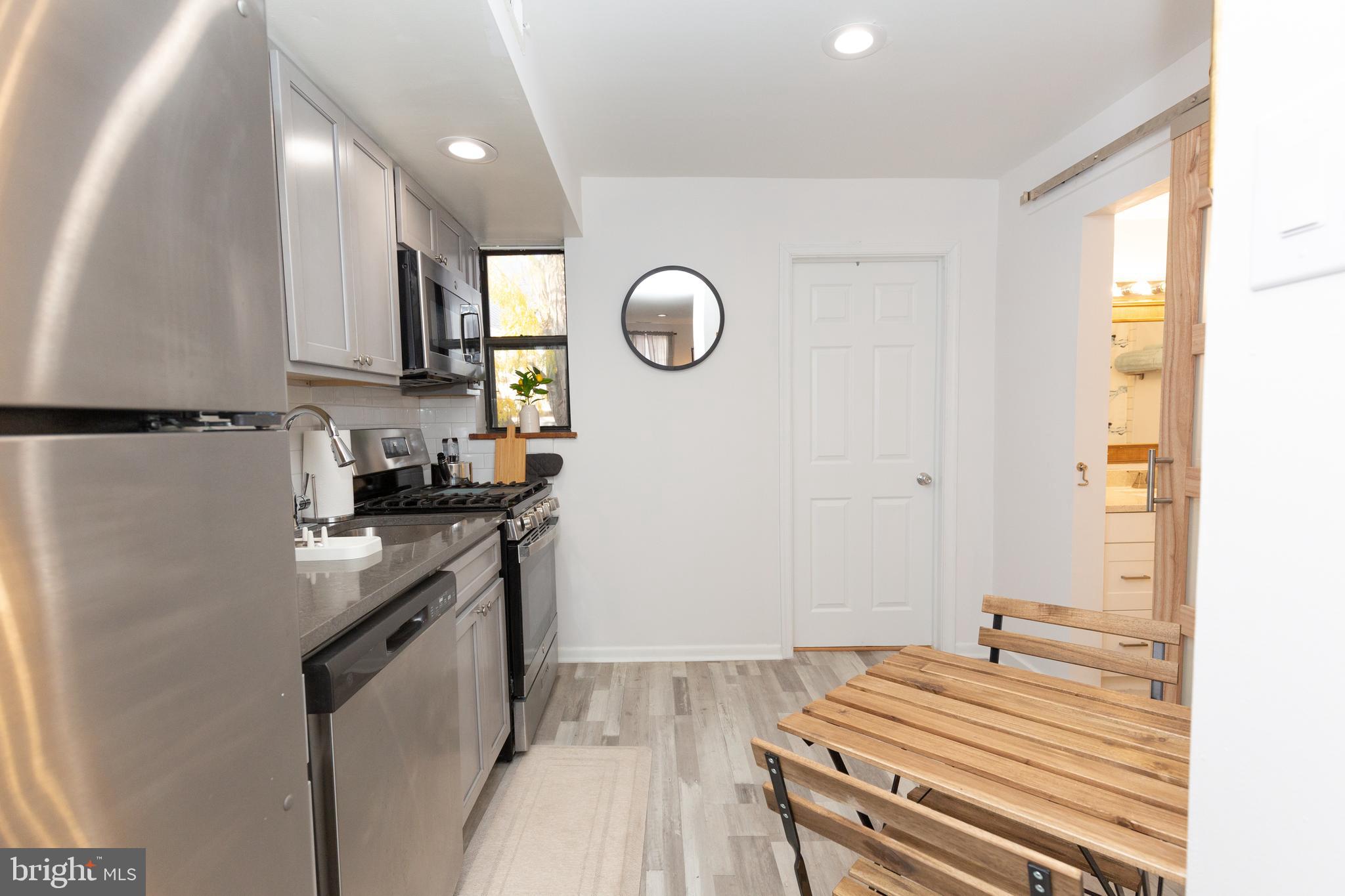 GRADUATE HOSPITAL - Residential Lease