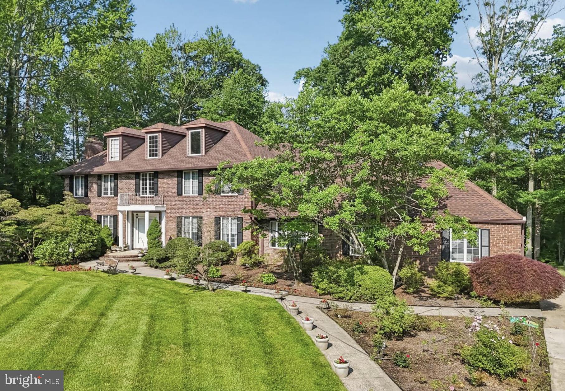 7 HIDDEN SPRINGS LANE