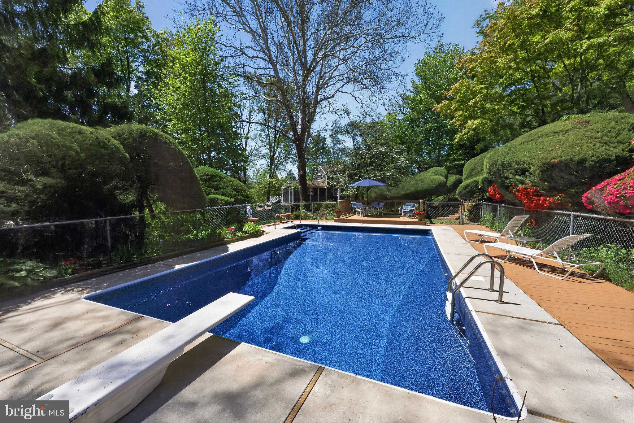1231 ROBIN HILL ROAD
