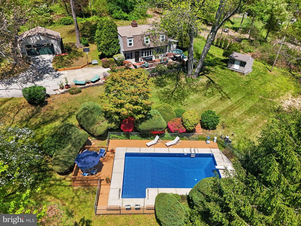 Photo of 1231 Robin Hill Road, MEDIA, PA 19063 (MLS # PADE2114864)