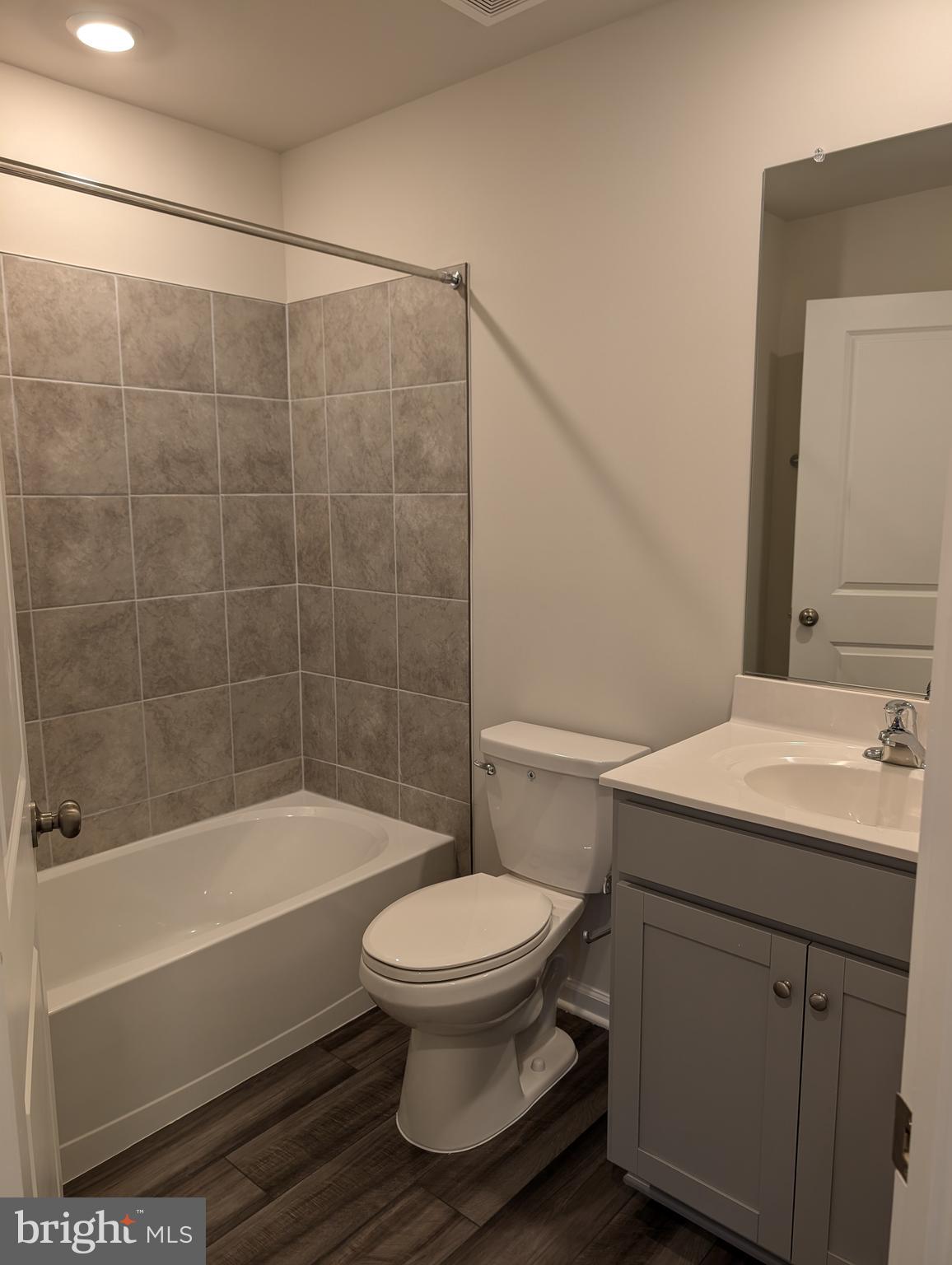 SHENANDOAH SPRINGS - Residential Lease