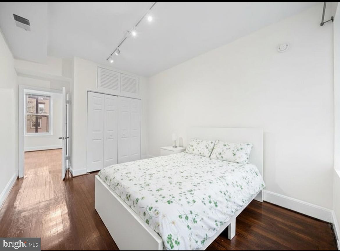 1706 U STREET NW 202