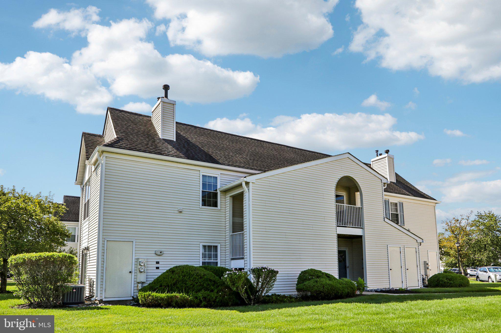 2302 TODDSBURY COURT B