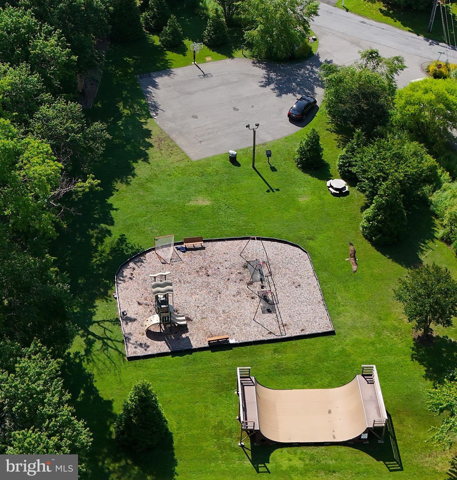 OYSTER HARBOR - Residential