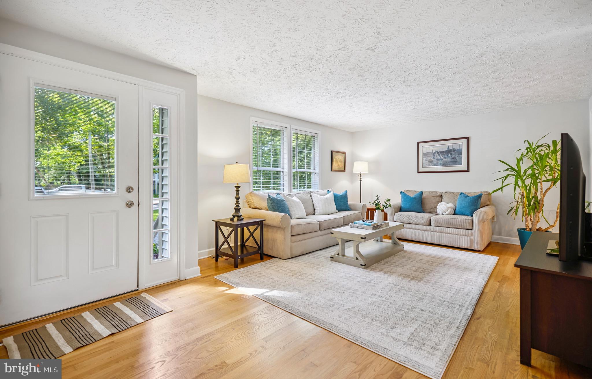 OYSTER HARBOR - Residential