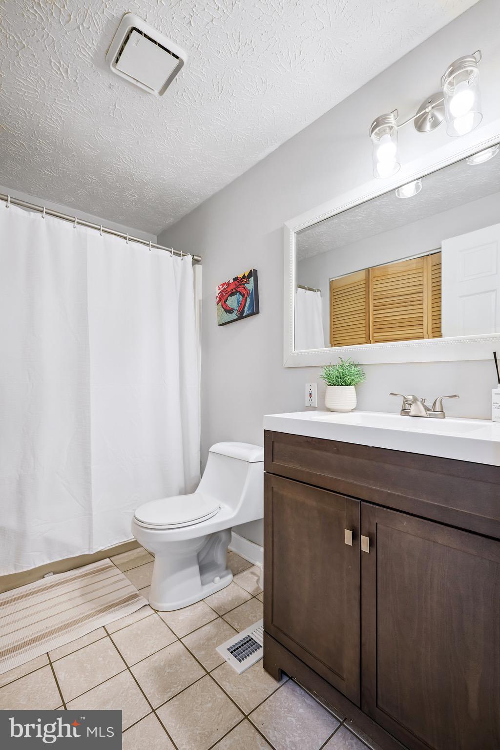 OYSTER HARBOR - Residential