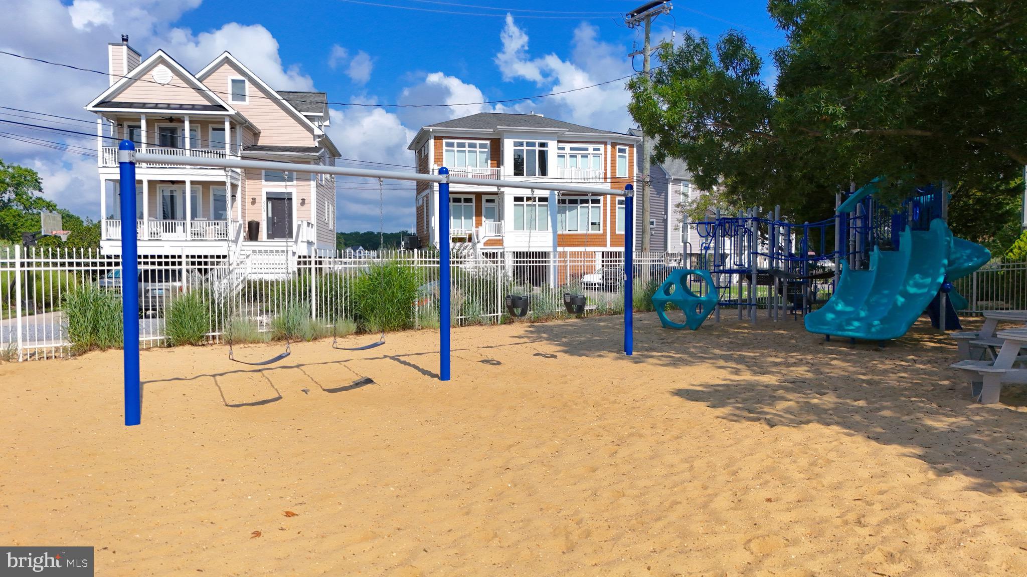 OYSTER HARBOR - Residential