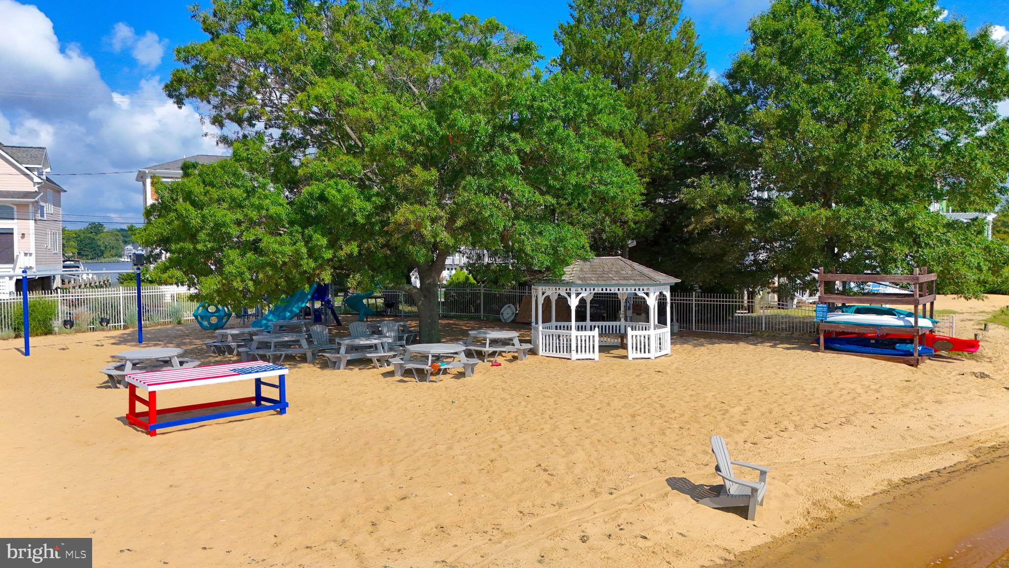 OYSTER HARBOR - Residential