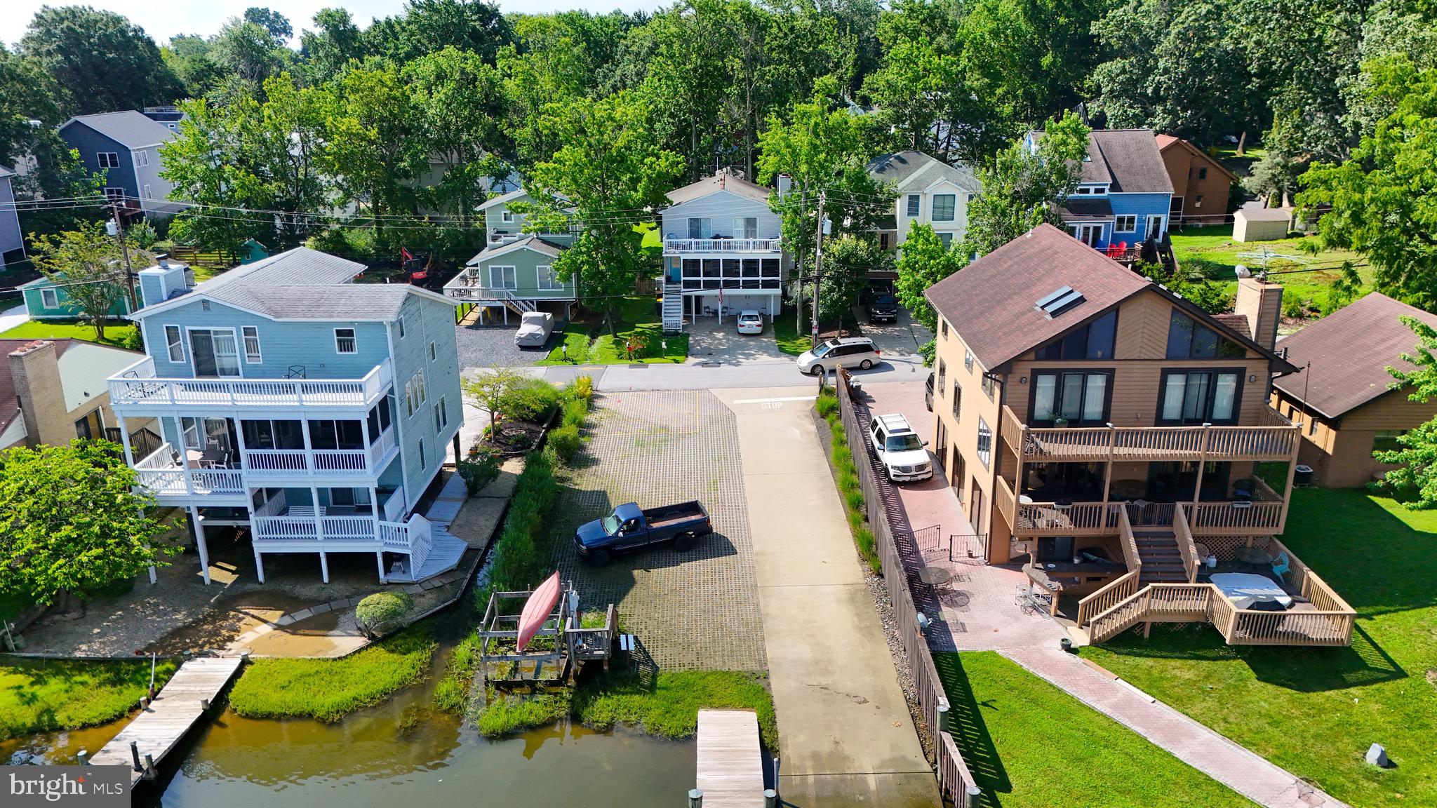 OYSTER HARBOR - Residential