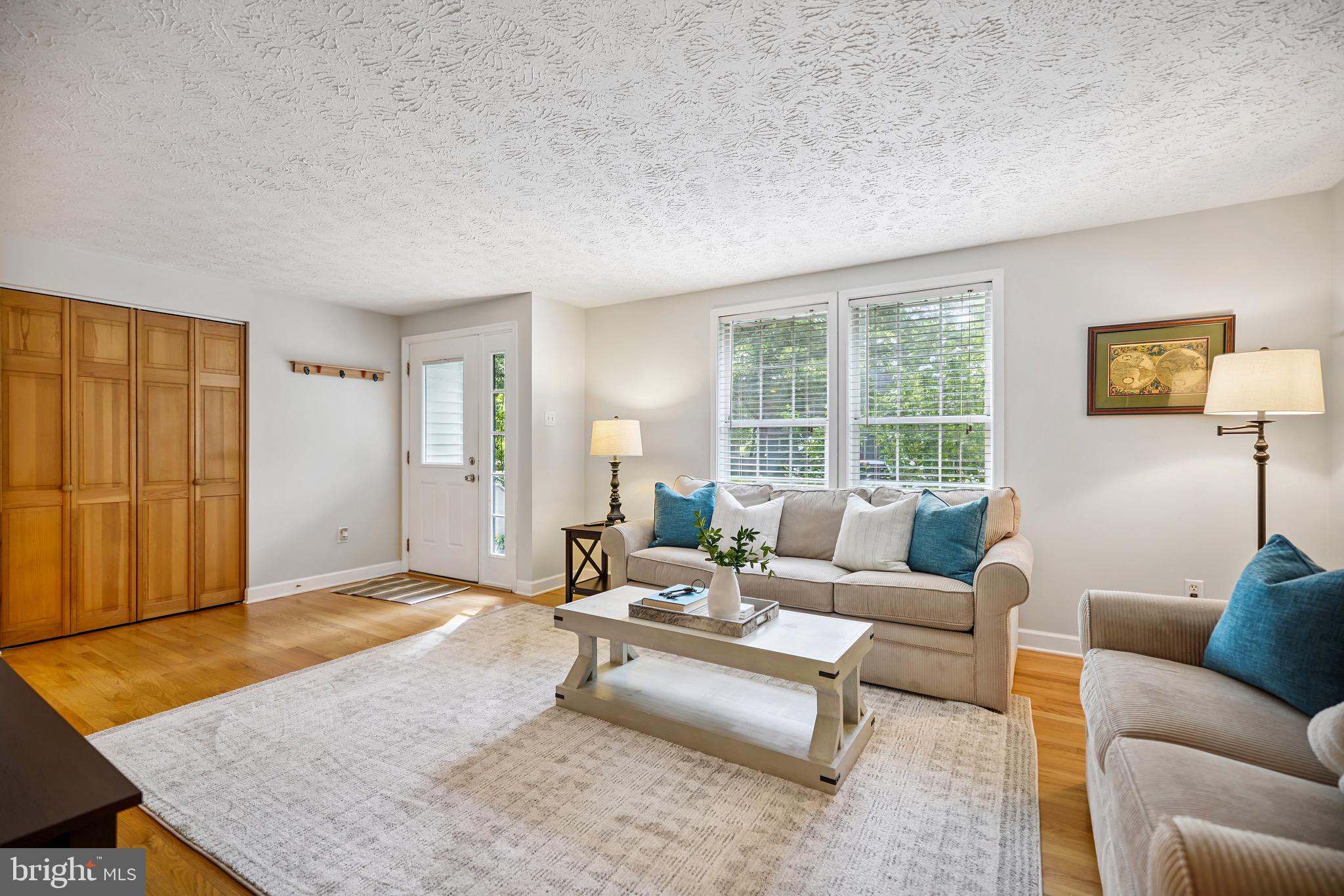 OYSTER HARBOR - Residential