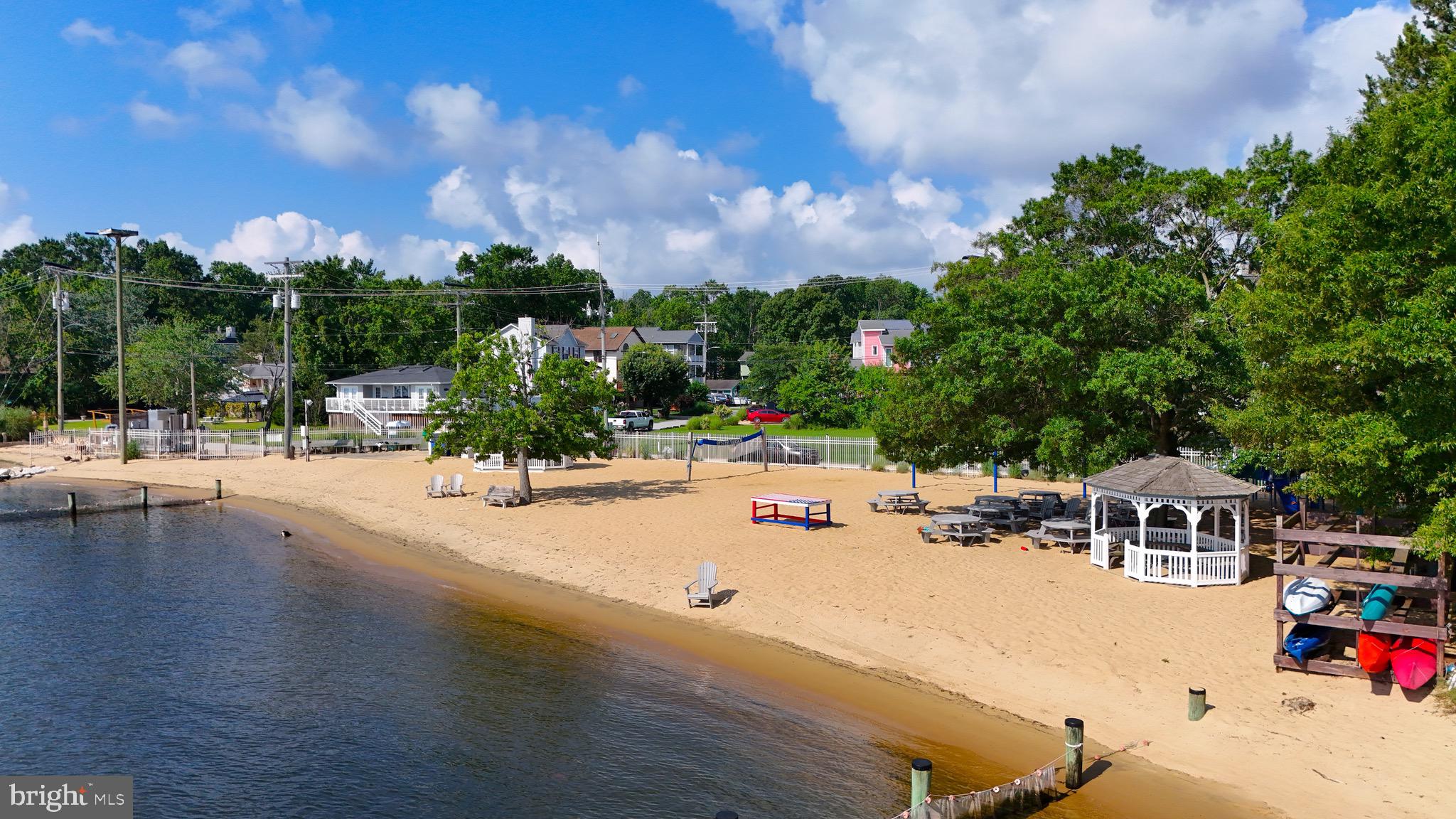 OYSTER HARBOR - Residential