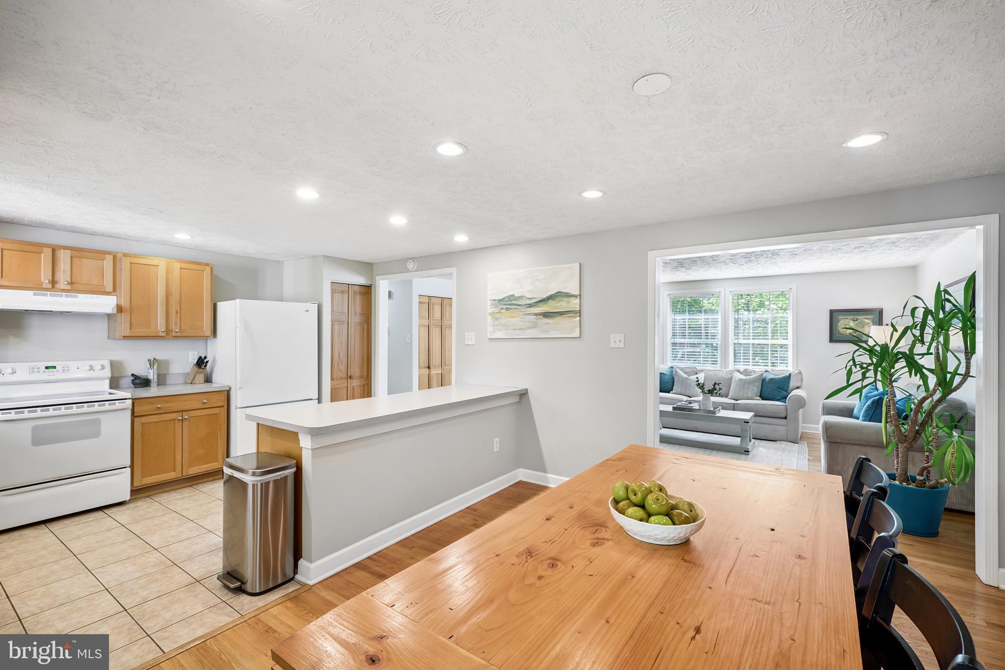 OYSTER HARBOR - Residential