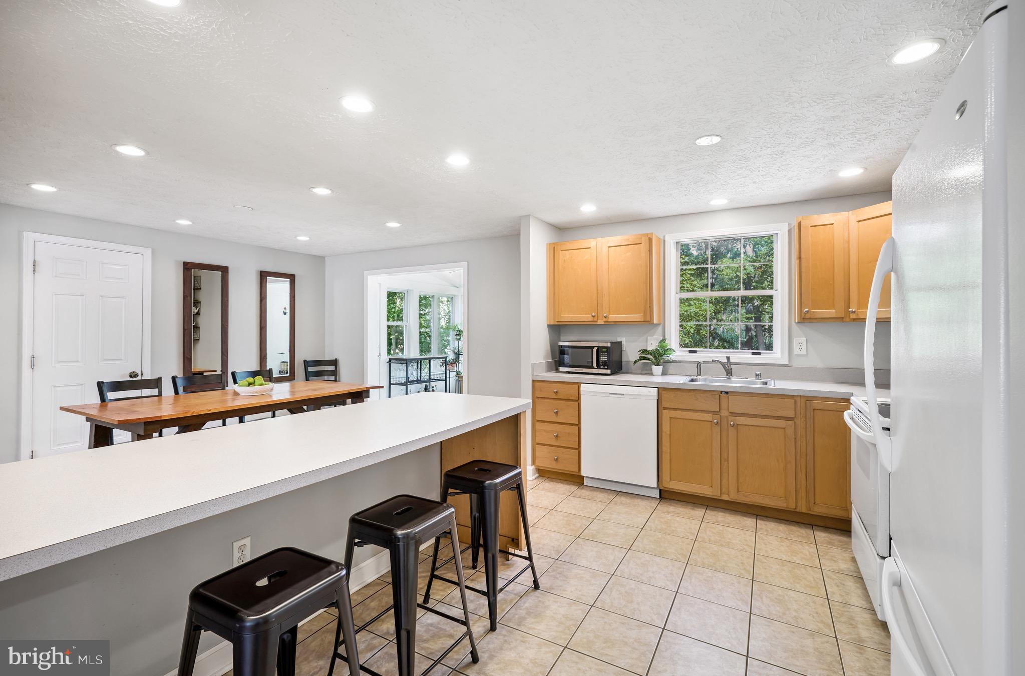 OYSTER HARBOR - Residential