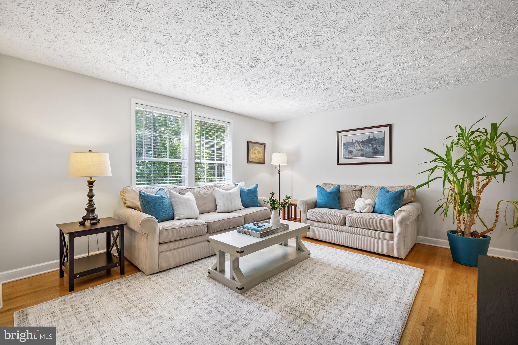 OYSTER HARBOR - Residential