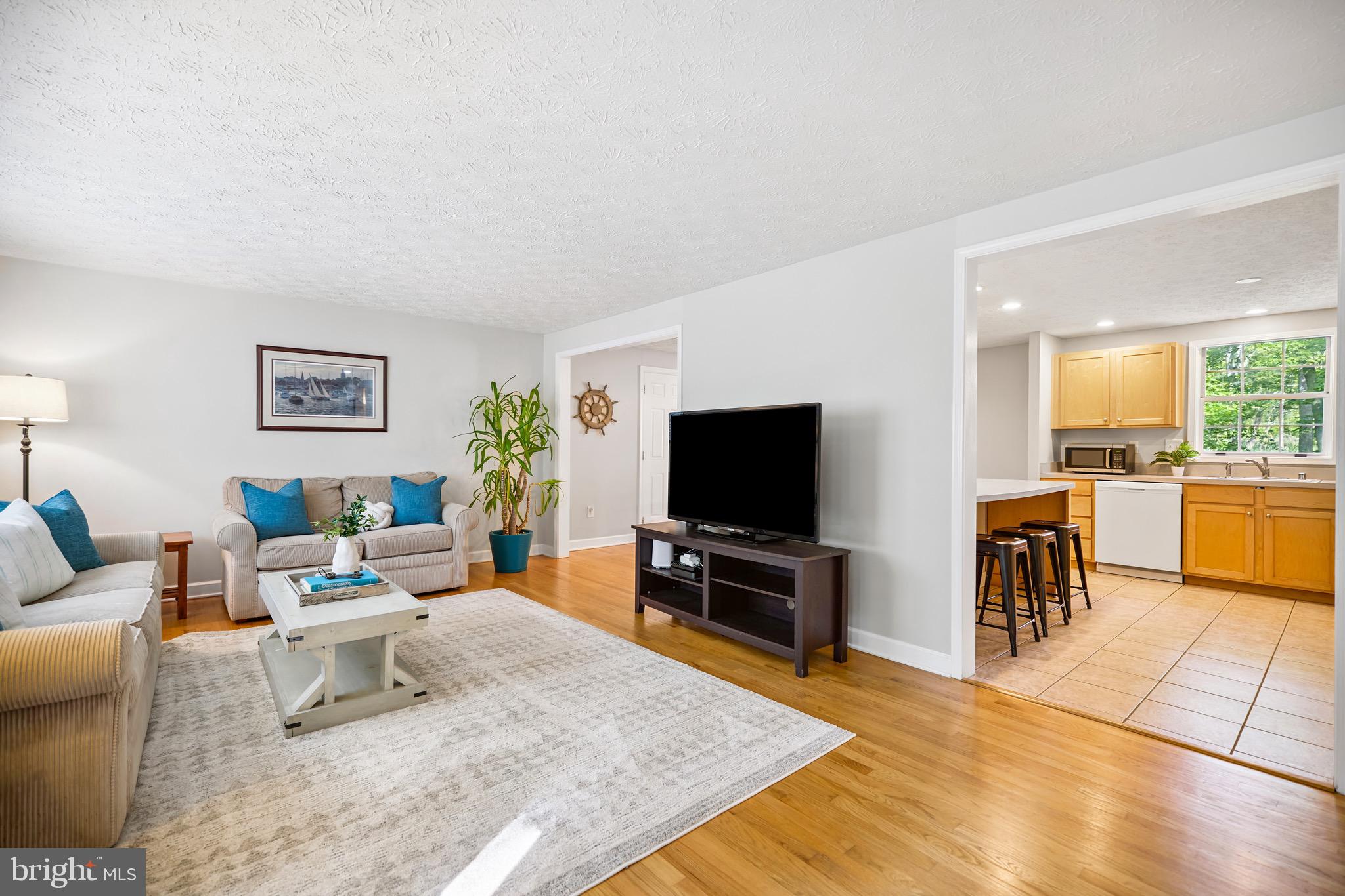 OYSTER HARBOR - Residential