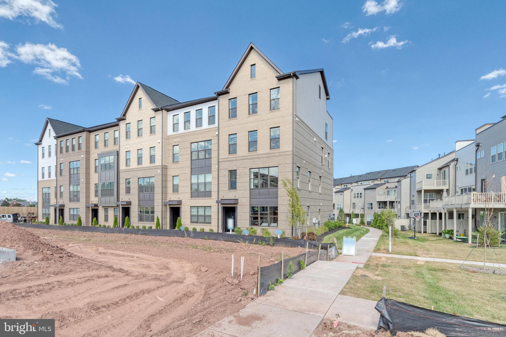 THE BOULEVARDS AT WESTFIELDS - Residential