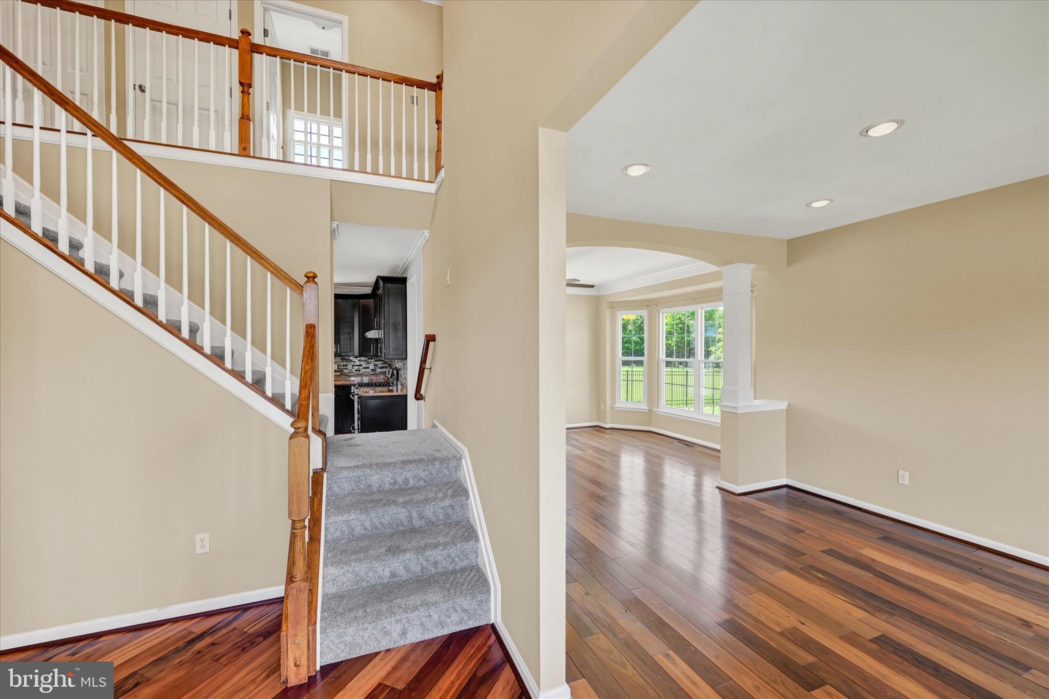 912 GUNNISON COURT
